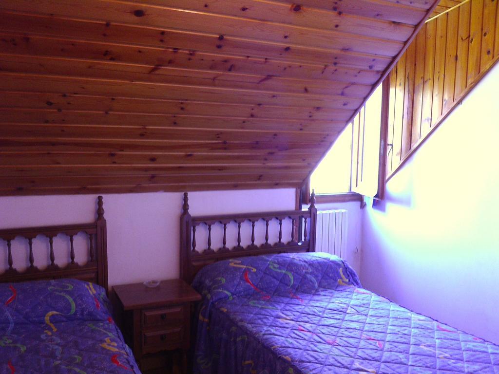 Pension Pallaruelo Saravillo Chambre photo